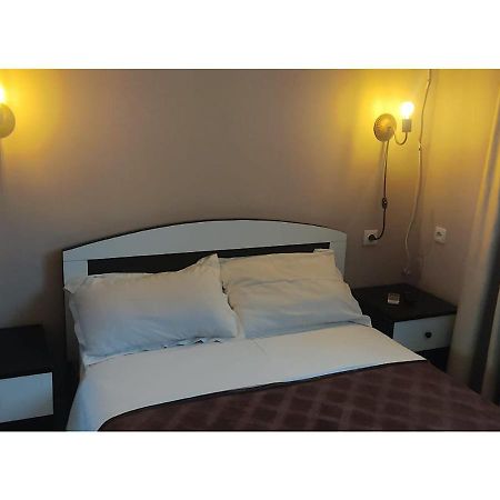 Hotel Lux Tbilisi Exteriör bild
