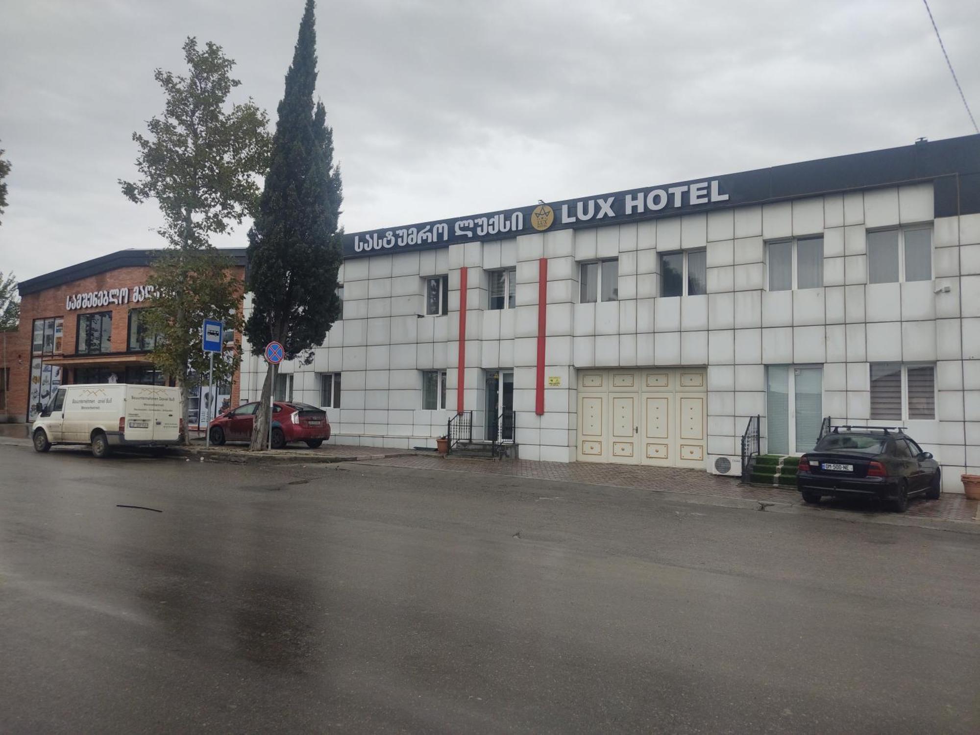 Hotel Lux Tbilisi Exteriör bild